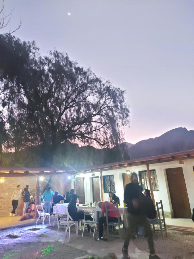 Arbol Tilcara Albergue Exterior foto